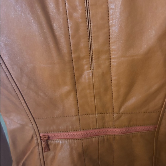 NWT Danier genuine leather.  Xxs.  Can fit like Xs - Picture 10 of 11